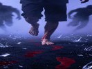 梦见脚底扎进碎玻璃？是“前进”的每一步都在忍痛