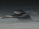 梦里被蒙着眼睛走路，伸手摸不到任何东西……是你对"未来"一片茫然！