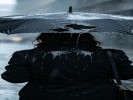  梦见雨伞破了个洞，撑开也遮不住雨