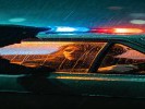 梦见警察，你心里的规则在敲窗